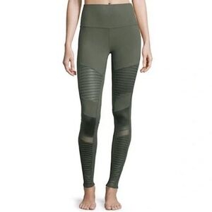 NWOT Alo Yoga Moto Leggings